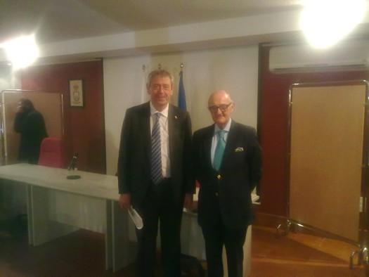 D. Jes?s Lobato de Blas, junto al alcade D. Jos? de la Hoz