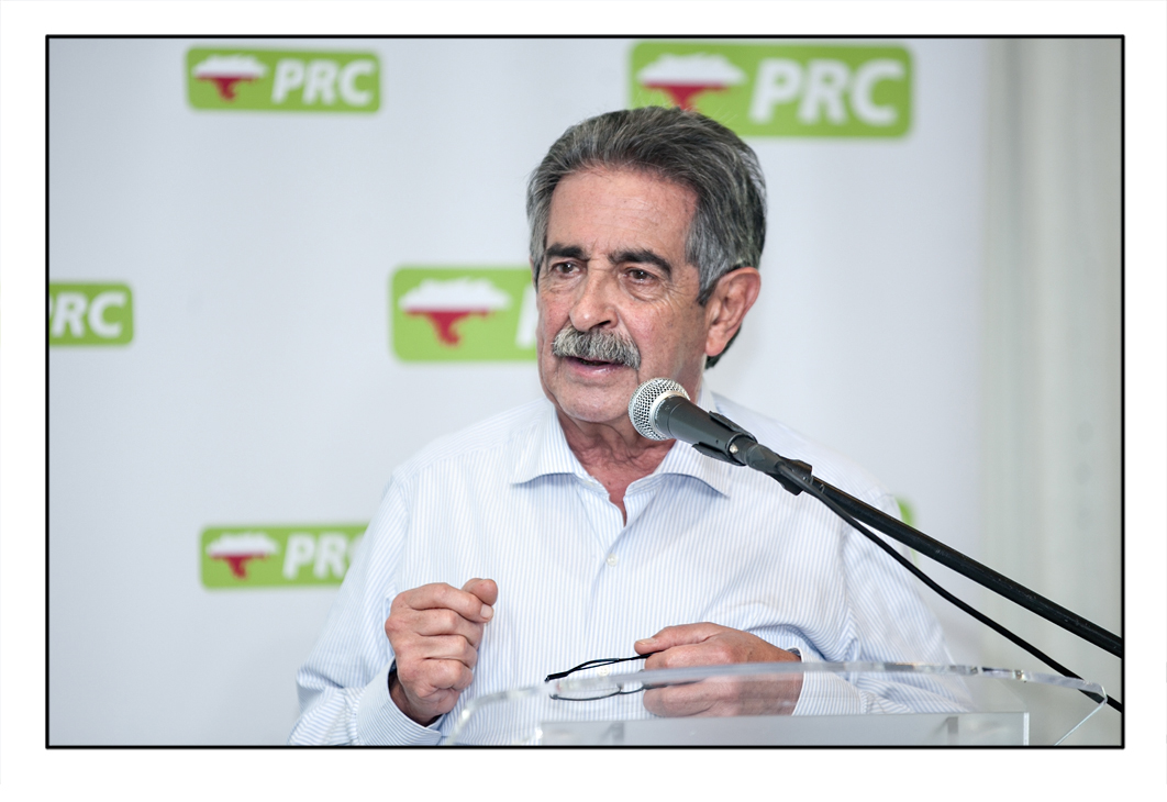 Miguel Ángel Revilla durante la intervención en la comida navideña de 2016.
