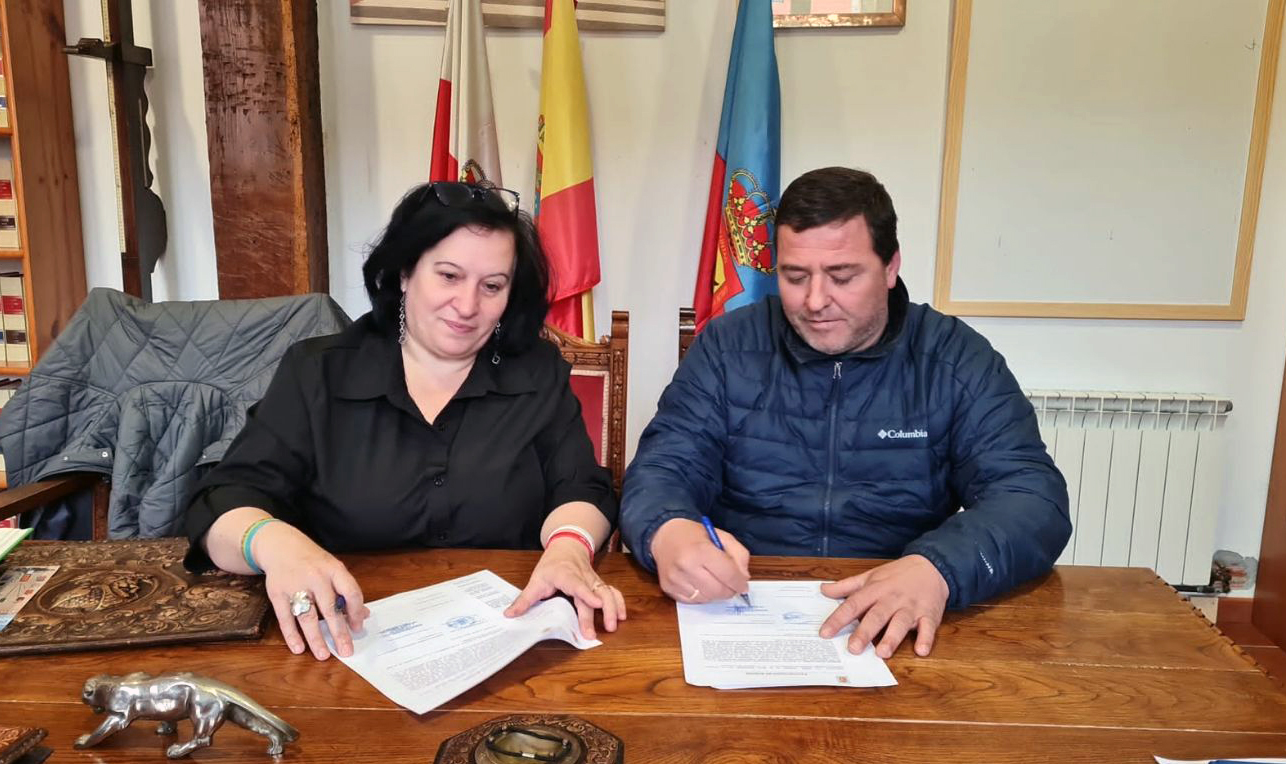 Portilla anuncia una inversión de 300.000 euros para reformar la piscina municipal 