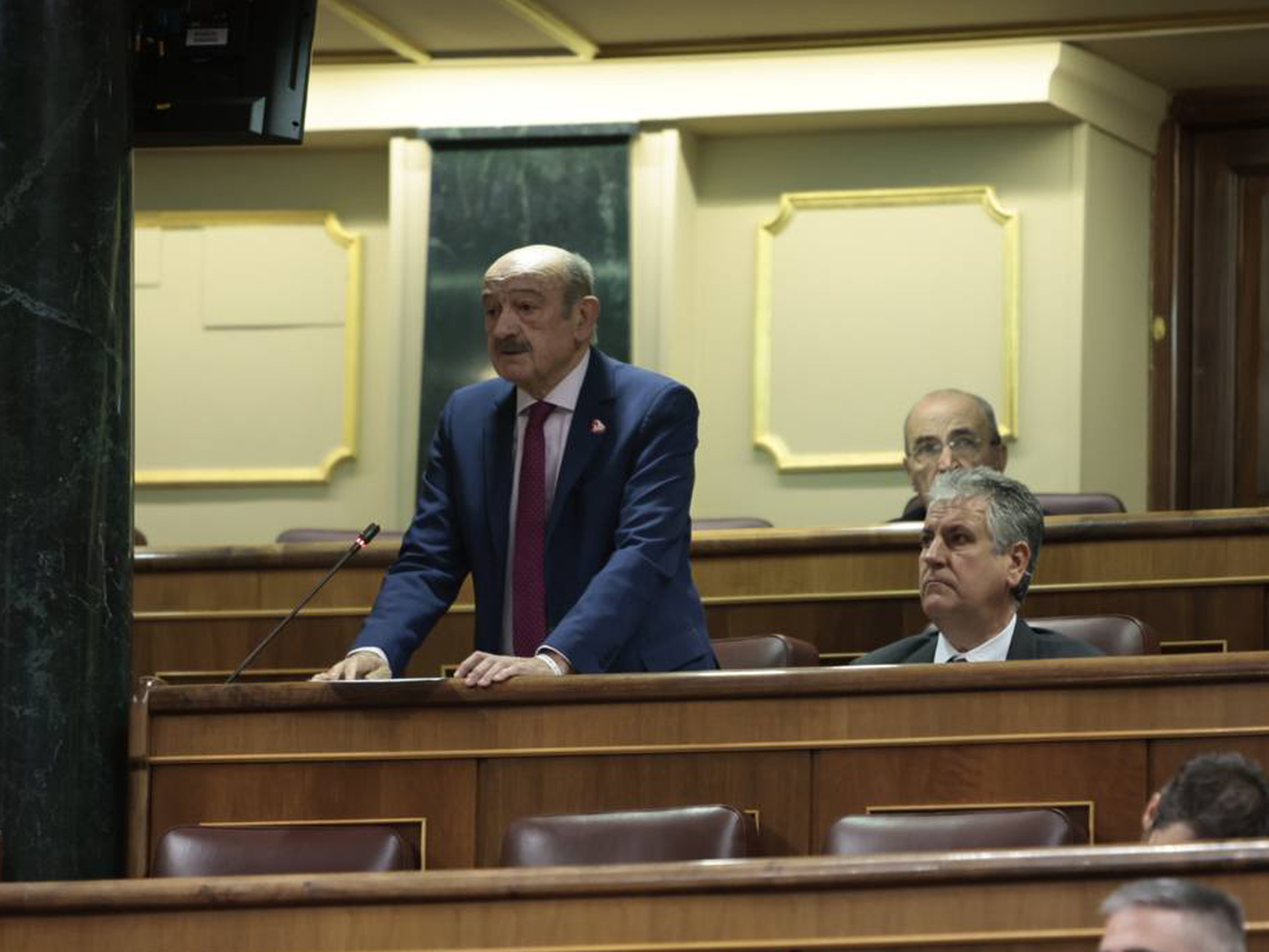 Mazón arranca a Sánchez un compromiso “firme” sobre el objetivo “compartido” del Gobierno de Cantabria y de España de incluir el tren a Bilbao en la Red Transeuropea