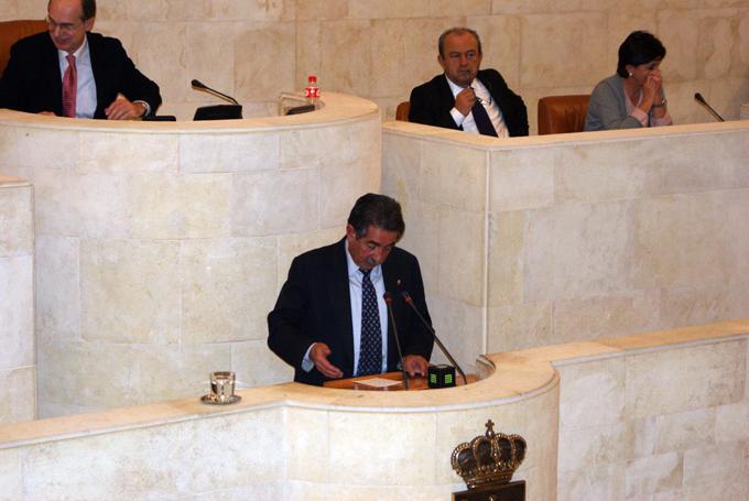 Revilla durante su intervenci?n en el pleno de hoy