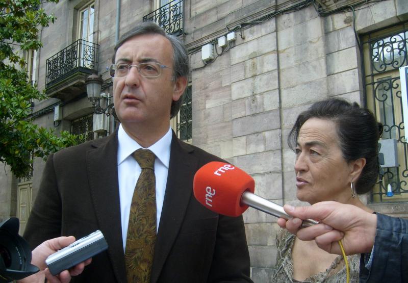Pedro G. Carmona y Esther Garc?a en rueda de prensa