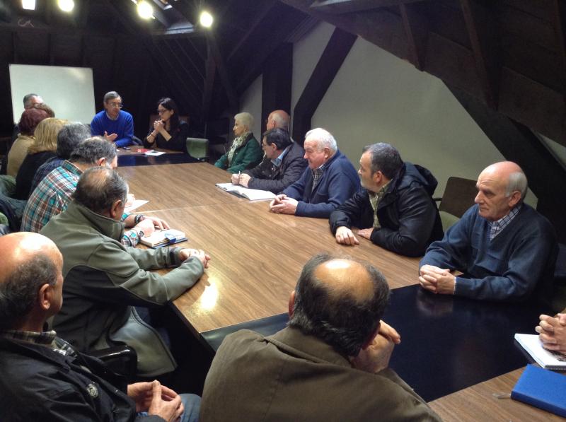 Reuni?n con representantes de la Uni?n Vecinal