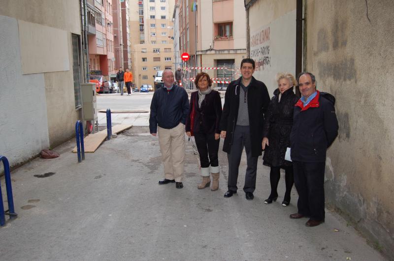 Concejales y vecinos visitan la calle Alta
