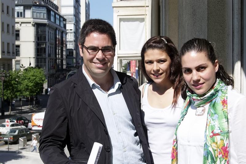 Ulises D?az, junto a Leticia Fern?ndez, miembro de JRC y Marta Trueba, secretaria de JRC