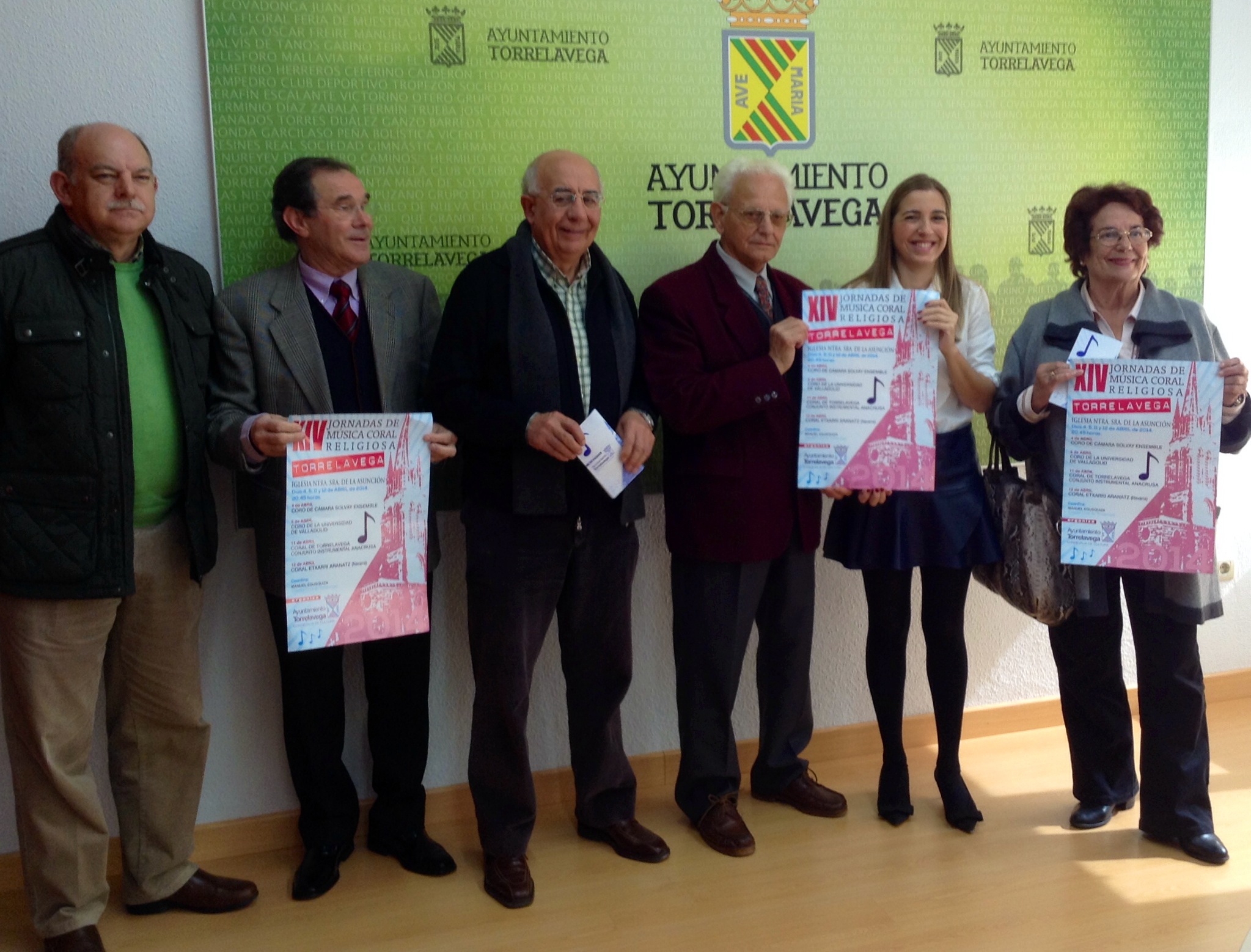 Juncal Herreros junto a organizadores de las Jornadas de M?sica Coral Religiosa