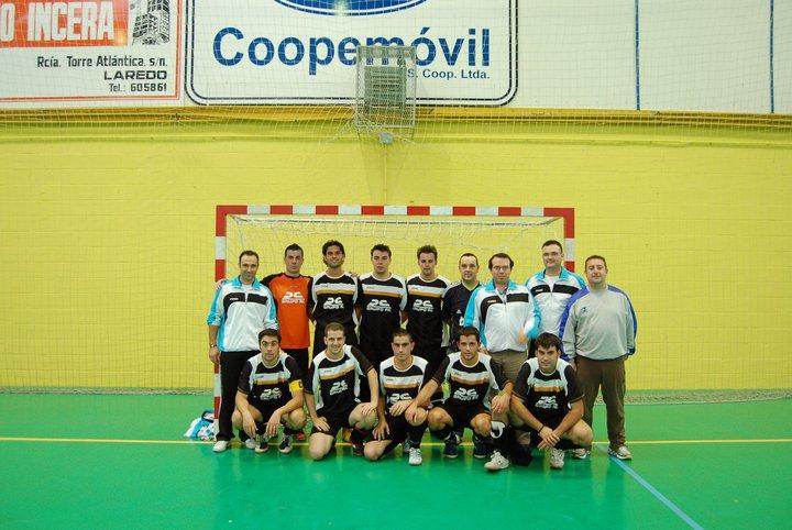 Equipo del Grupo RC de f?tbol sala de Colindres