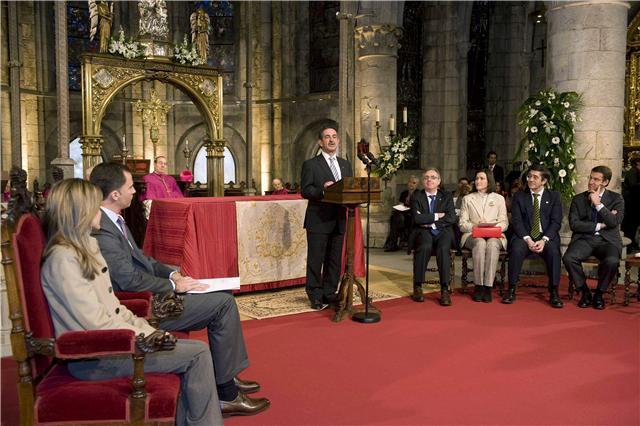 El Presidente Revilla durante su intervenci?n ante los Pr?ncipes de Asturias