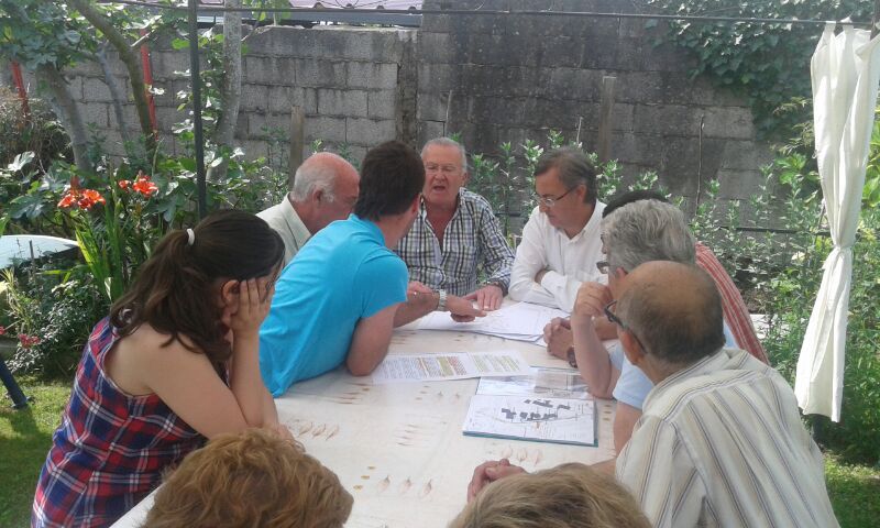 Garc?a Carmona con vecinos de La Turbera y representantes de la Uni?n Vecinal