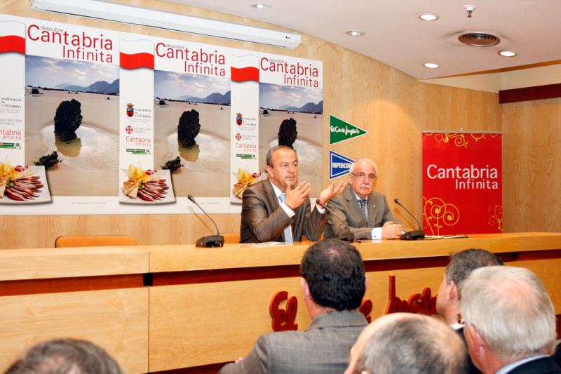 L?pez Marcano, explicando las caracter?sticas de la campa?a promocional  