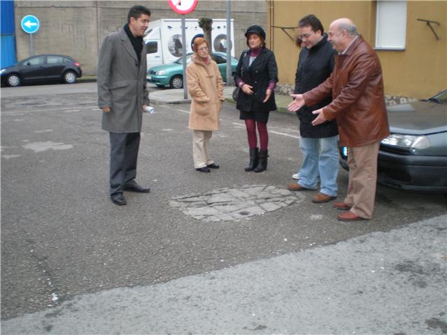 Los concejales regionalistas visitan el barrio Entrepatios