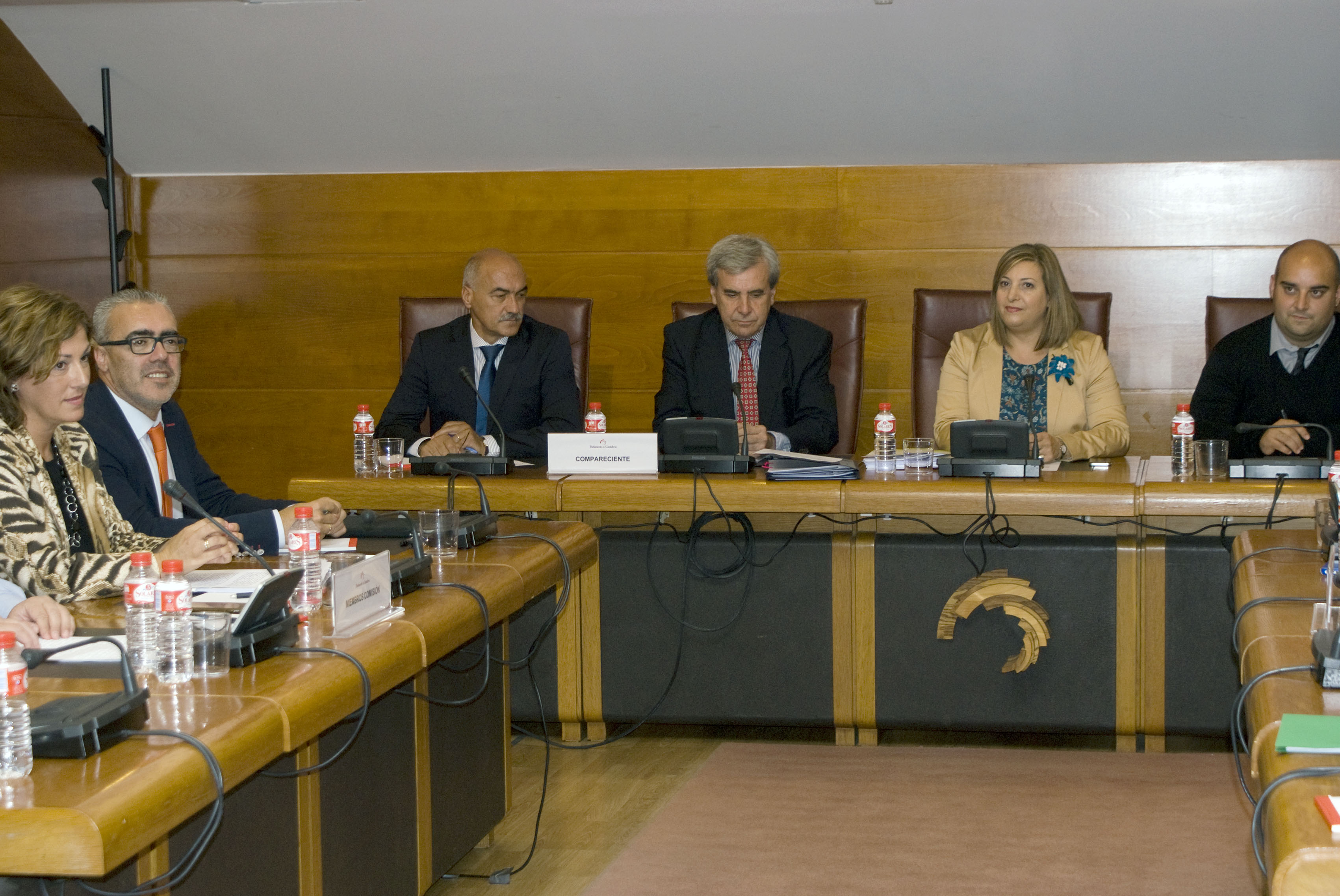 Los diputado regionalistas durante la comparecencia del consejero de Presidencia y Justicia, Rafael de la Sierra.