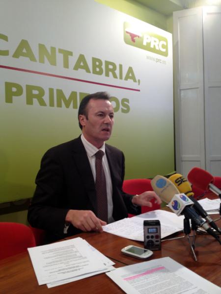 Guillermo Blanco durante la rueda de prensa que ha ofrecido hoy en Santander