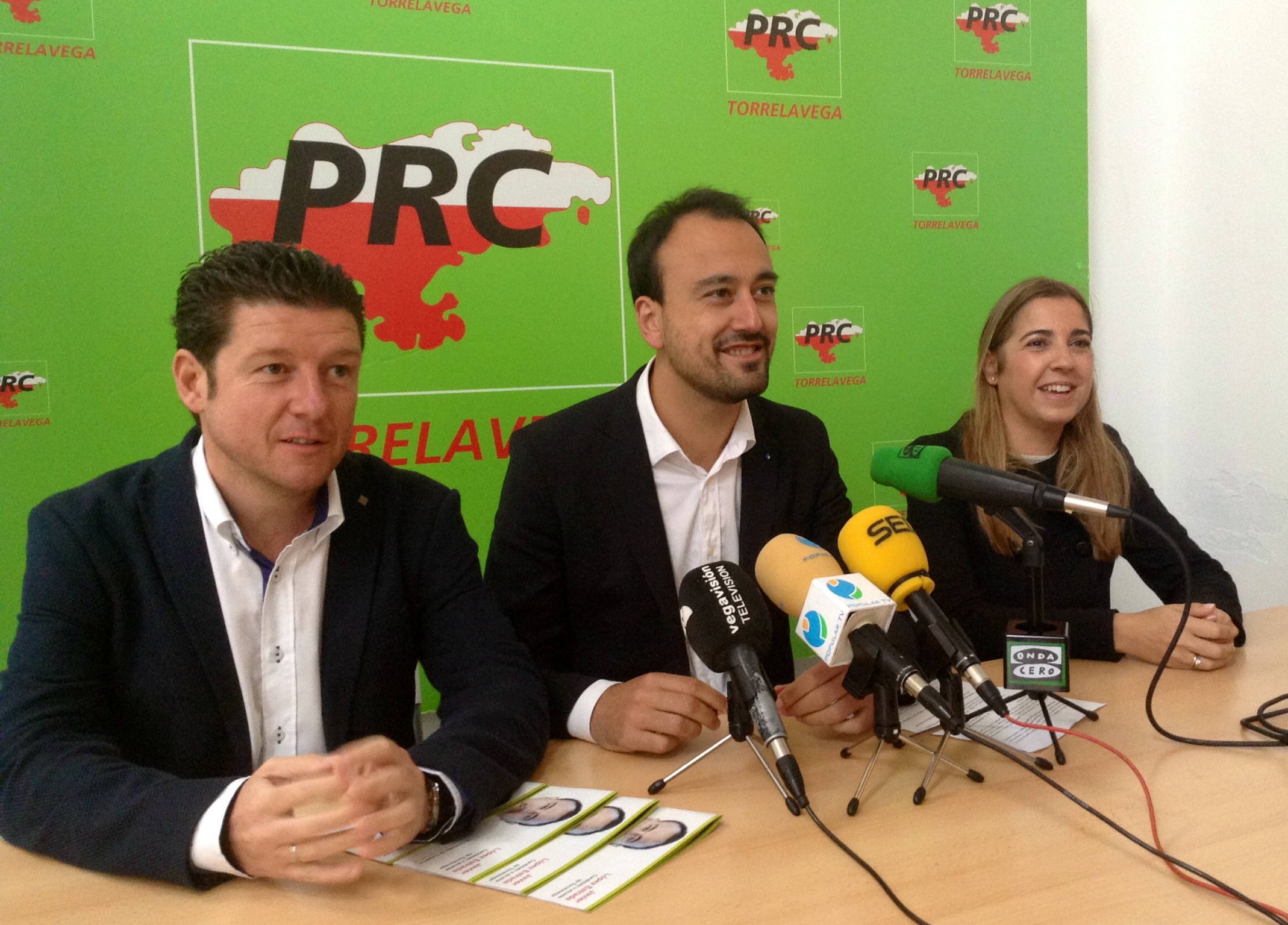 L. Estrada, Herreros y Sánchez en rueda de prensa