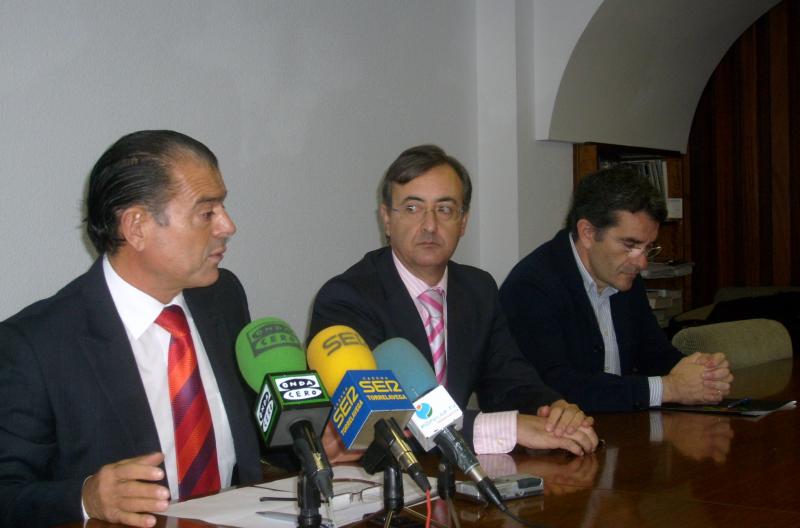 Pedro G. Carmona, Antonio F. Rinc?n y Pedro P. Noriega en rueda de prensa