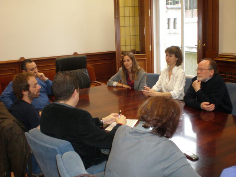 Concejales regionalistas reunidos con representantes vecinales de la plataforma J23