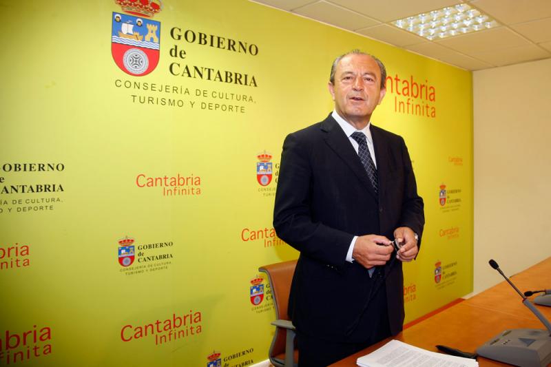Imagen del consejero de Cultura en rueda de prensa