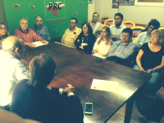 Un momento de la reunión celebrada hoy por el Comité Local del PRC en Torrelavega