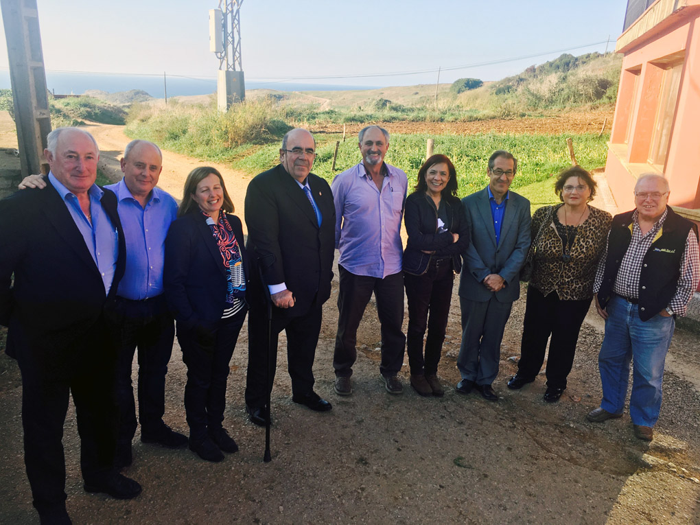 Los representantes del PRC de Santillana del Mar junto al consejero de Medio Rural, Pesca y Alimentación, Jesús Oria.