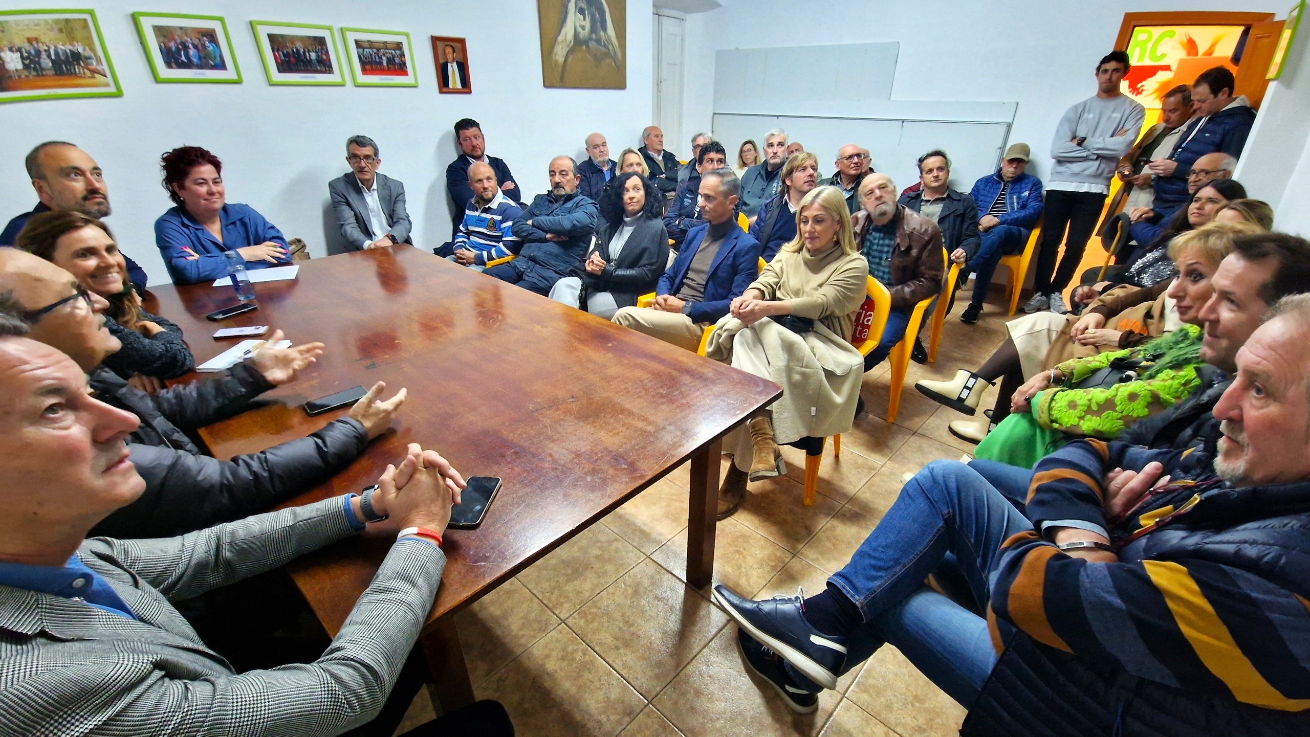 López Estrada asume la presidencia del Comité Comarcal Besaya con Rosa Díaz como vicepresidenta y Verónica Mantecón, secretaria de Organización