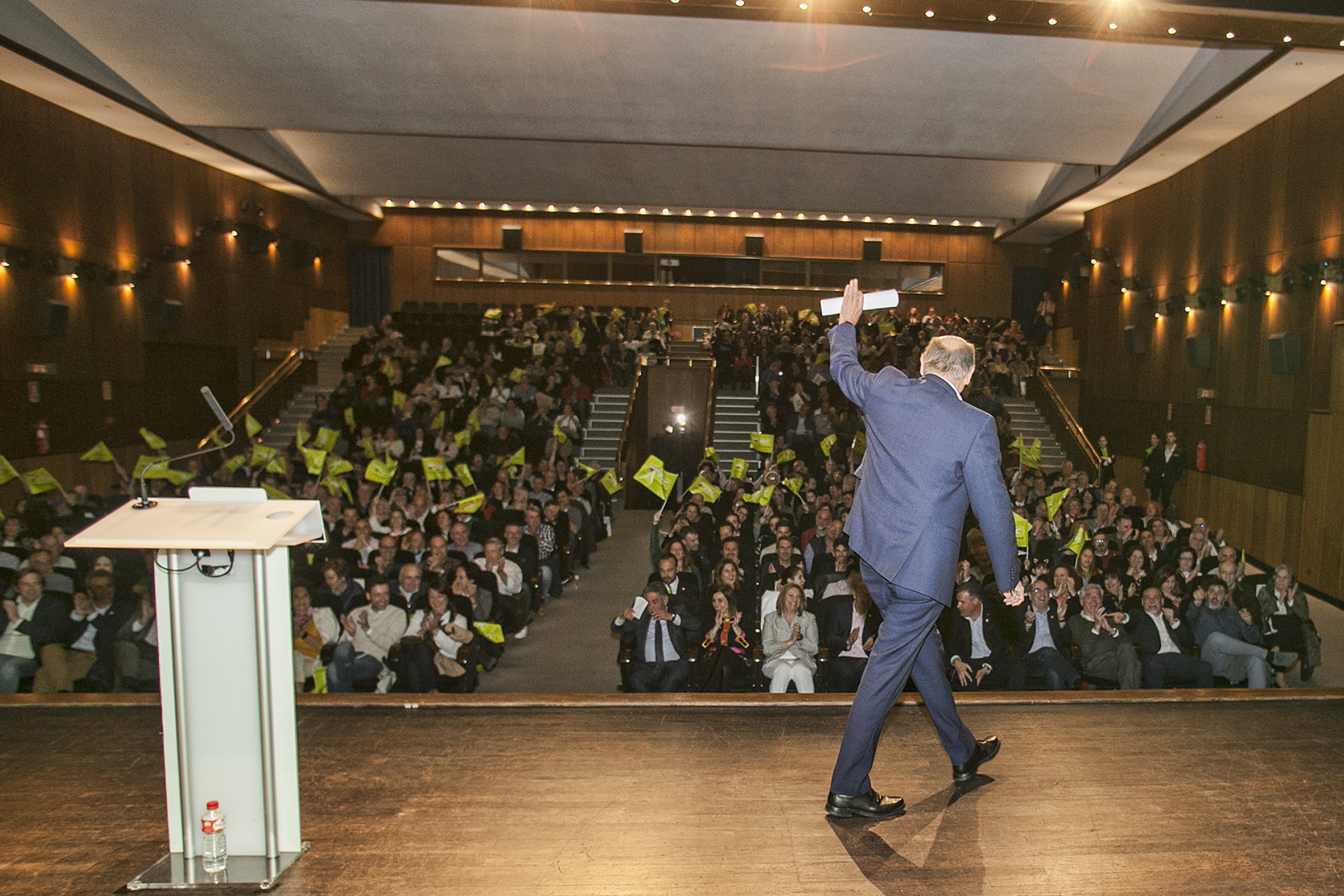 Revilla pide a los regionalistas un “último esfuerzo” para dar un “pelotazo total” el domingo 
