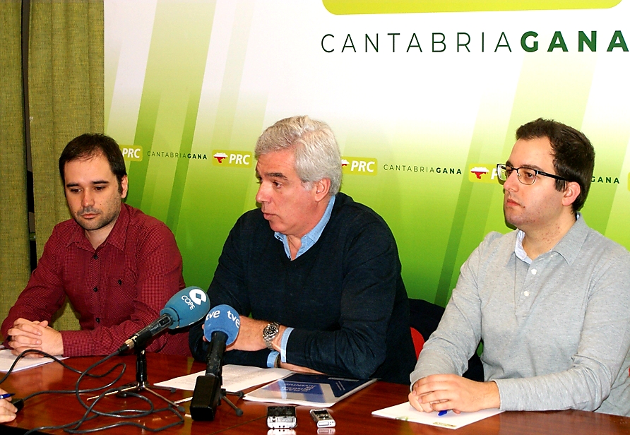 De izquierda a derecha, Diego García, José María Fuentes-Pila y Diego Magaña, en un momento de la rueda de prensa