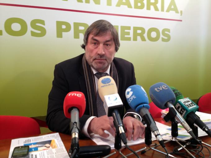 Fernando Fernandez durante la rueda de prensa