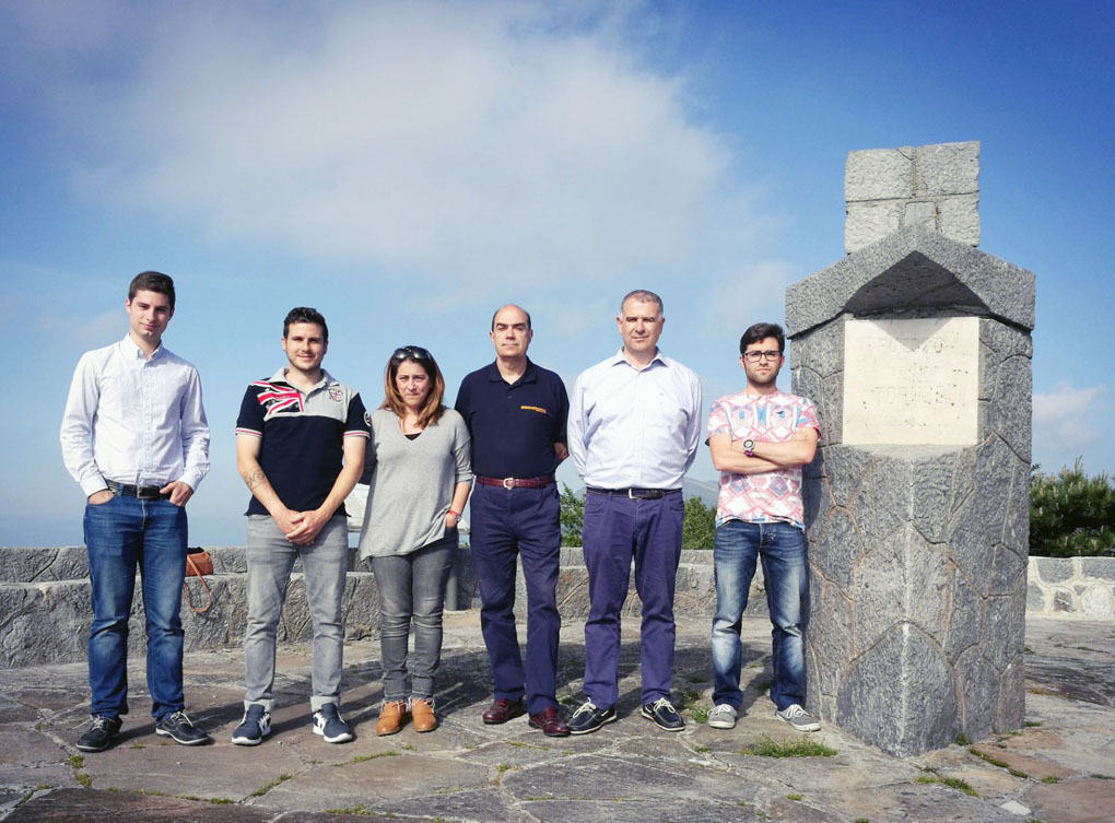 Integrantes del Comité Comarcal Asón-Agüera en Los Tornos.