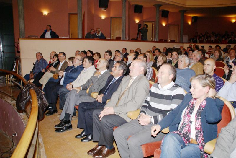 Revilla afirma que la autonomí­a ha permitido que Cantabria sea 