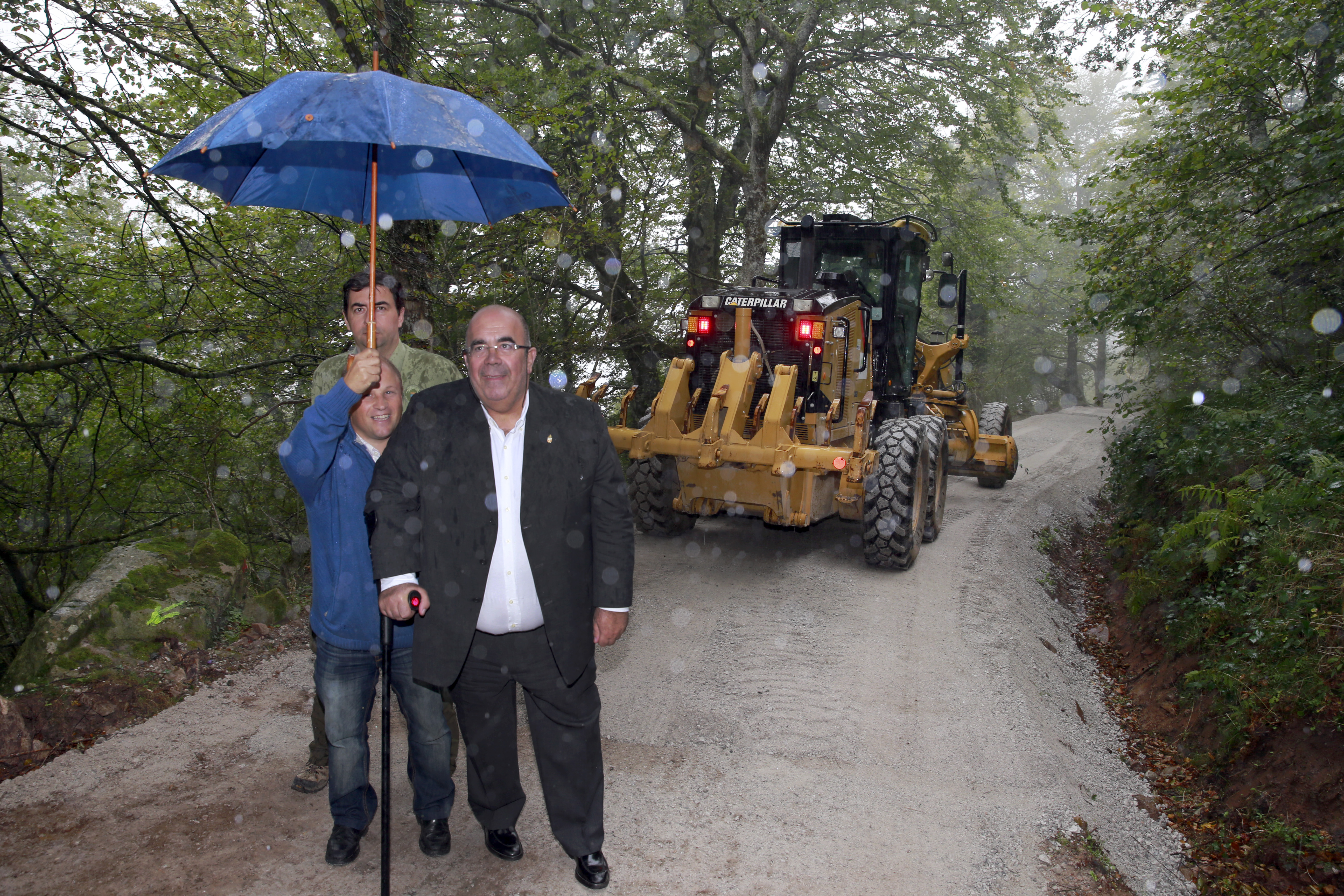 Jesús Oria y Agustín Mantecón durante la visita que realizaron a las obras. (Foto: Nacho Romero)