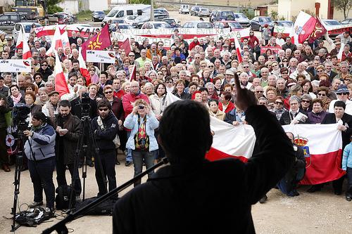 Miguel ?ngel Revilla en su intervenci?n en el acto celebrado en mayo en Monz?n de Campos para reivindicar el AVE por Palencia y Reinosa