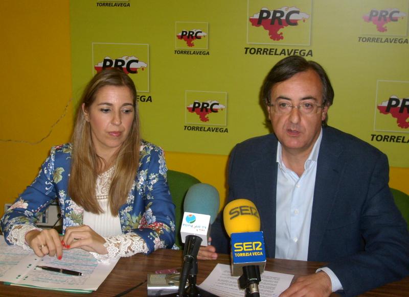 Pedro G. Carmona y Juncal Herreros en rueda de prensa