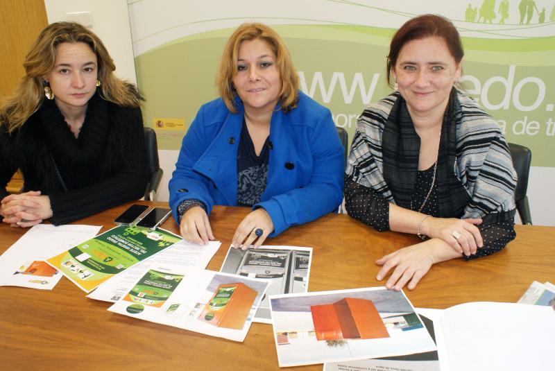 De derecha a izquierda, Pilar Santisteban, Pilar Argos y Raquel Herrera