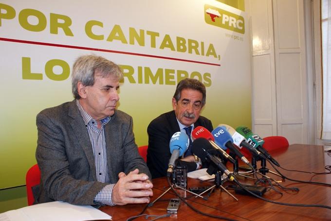 De la Sierra y Revilla, durante una rueda de prensa