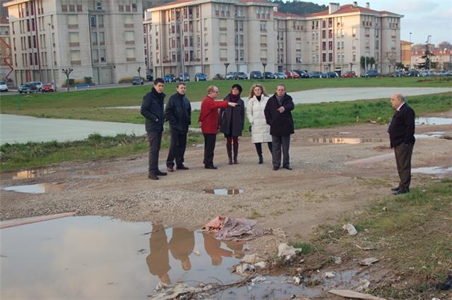 Concejales PRc y vecinos Nuevo Parque visitando la zona