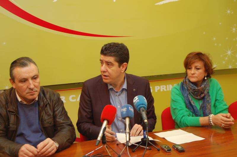 Los concejales regionalistas en rueda de prensa