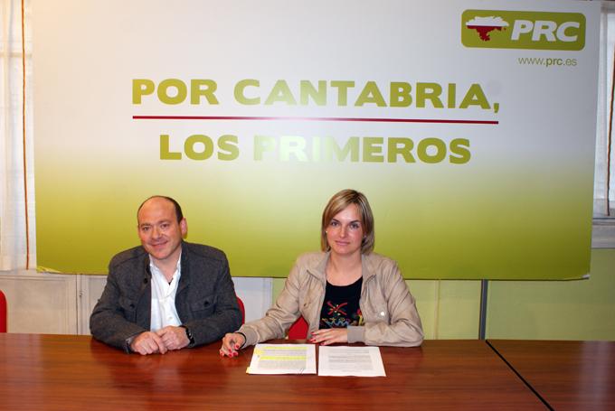 Ana Obreg?n y ?ngel Cobo, este viernes en la sede del PRC