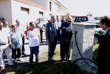 Oria comprueba la llegada del agua