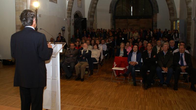 Revilla en un momento de su intervenci?n en Potes