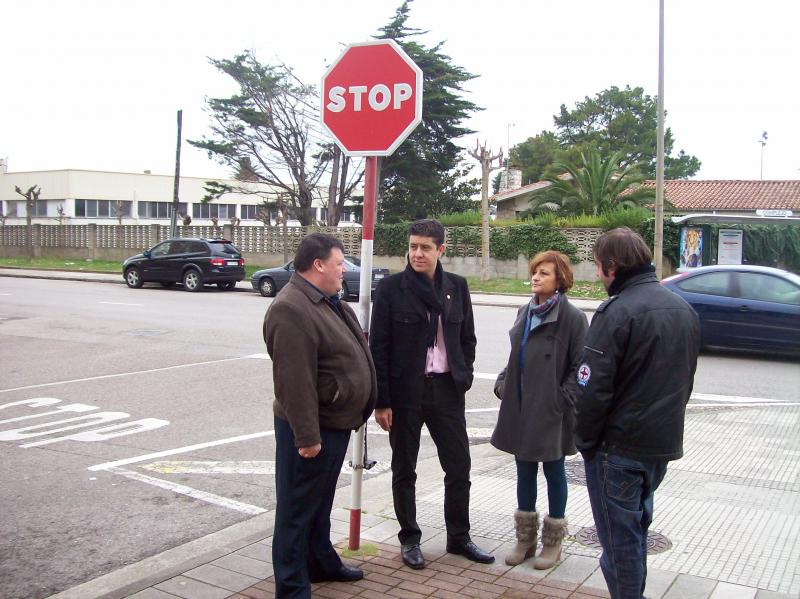 Los concejales regionalistas comprueban visibilidad de los cruces