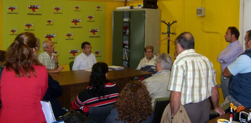 Reuni?n de P?rez Noriega con los vecinos de La Hilera