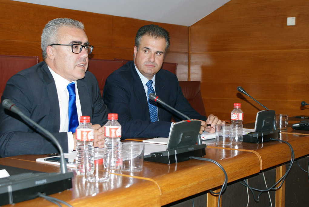 Pedro Hernando, a la izquierda, junto a Francisco Ortiz.