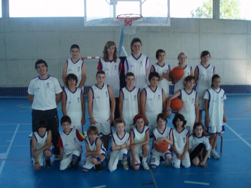 Componentes de la escuela Municipal de Baloncesto