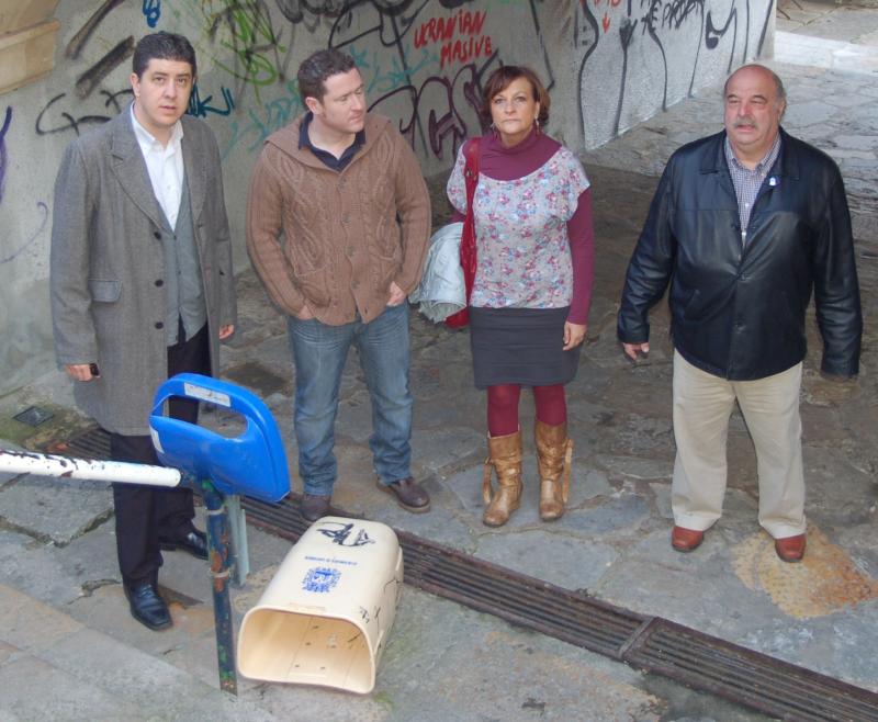 Concejales regionalistas inspeccionan los barrios de la ciudad