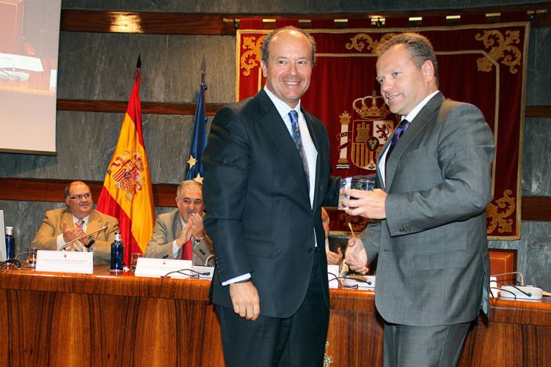 Imagen del acto de entrega a la Consejer?a de Justicia del galard?n a la ?Mejor iniciativa por una justicia m?s accesible?, dentro de los premios ?Calidad de la Justicia 2010?, concedidos por el CGPJ