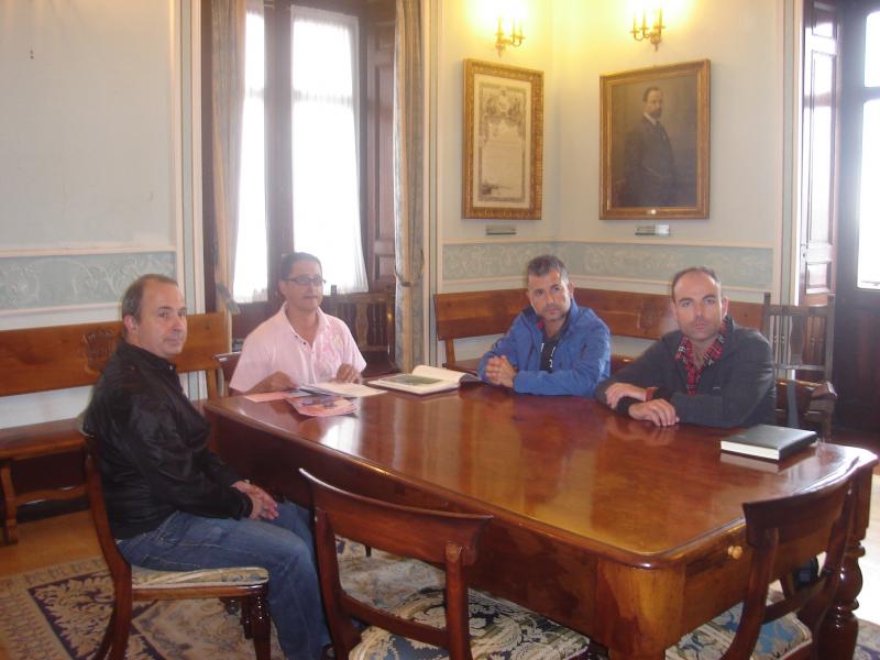 Jos? Ucelay y representes de ASOCAS