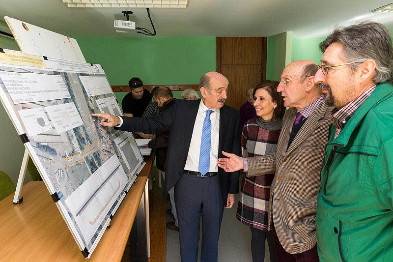 Presentación por la Consejería de Obras de la ampliación del puente Ranero