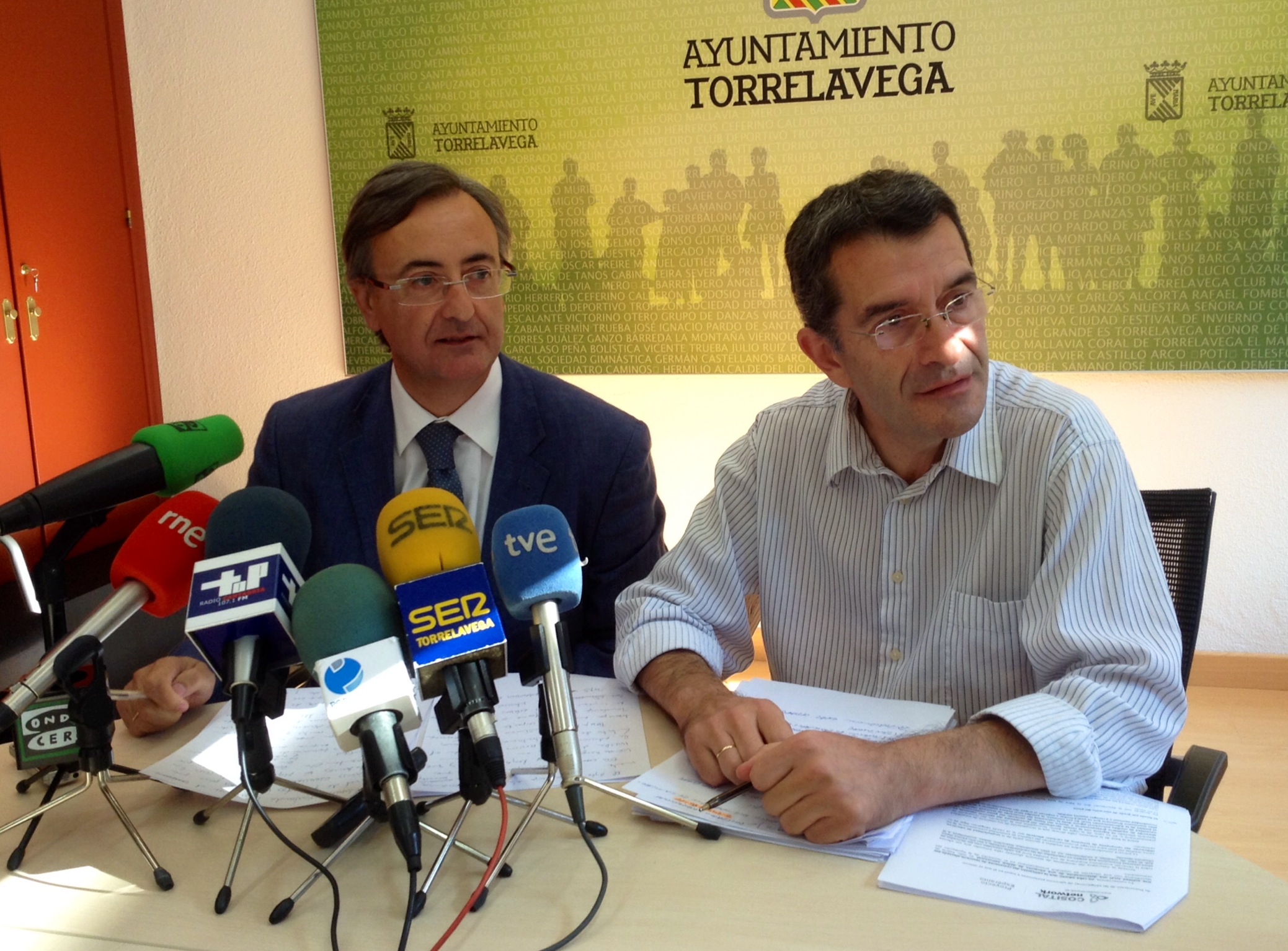 Pedro G. Carmona y Pedro P. Noriega en rueda de prensa
