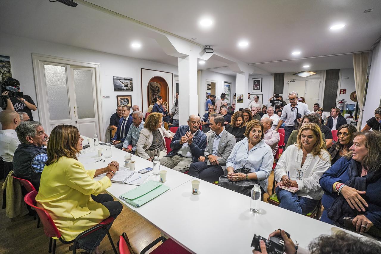 Participantes en la reunión del Comité Ejecutivo