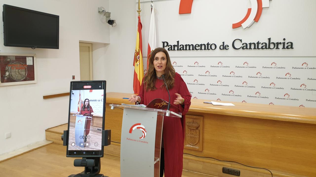 Paula Fernández en un momento de la rueda de prensa que ha ofrecido hoy